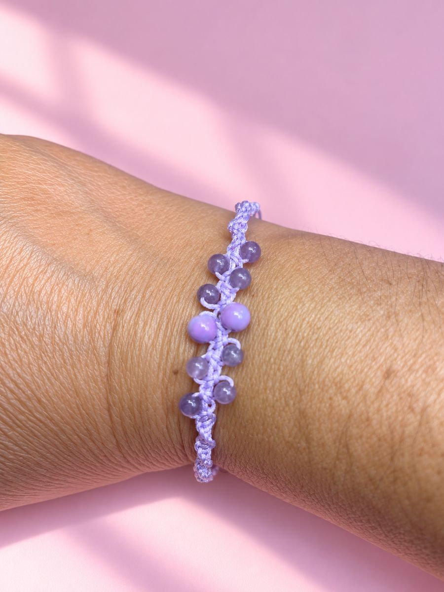 Pulsera de macramé, lila, hecho a mano por Martuki Crochet