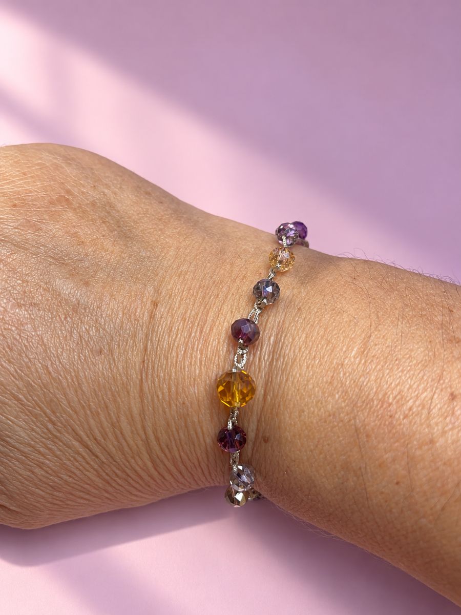 Pulsera de cristales malva y ámbar, hecho a mano por Martuki Crochet